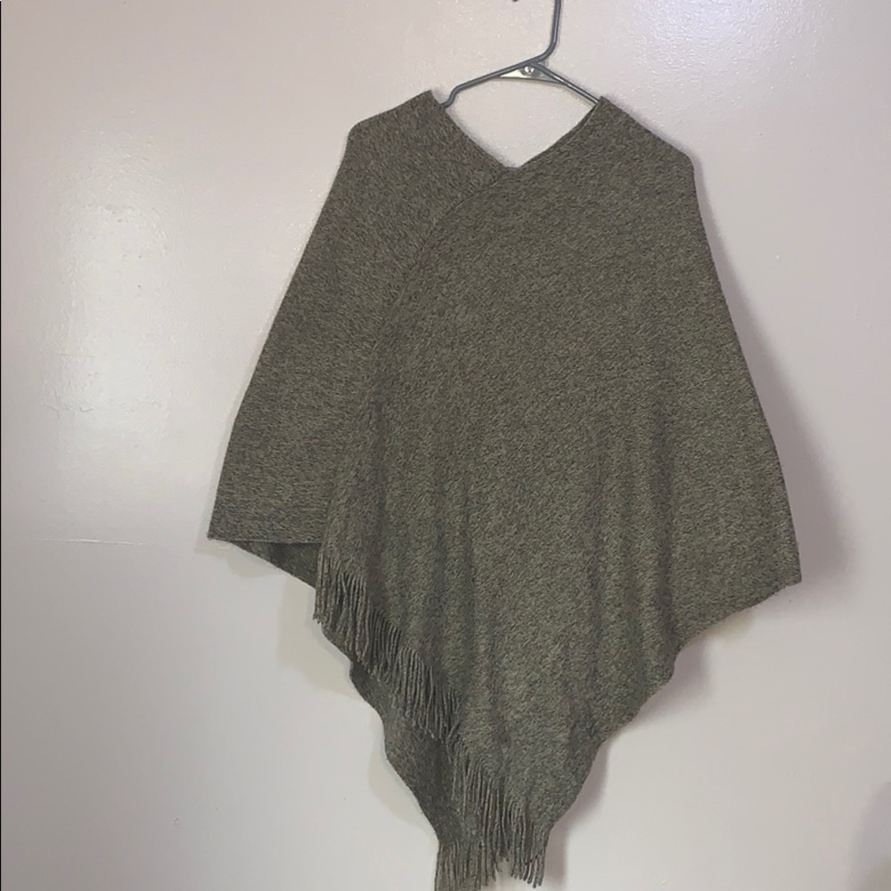 Riah Fashion Poncho